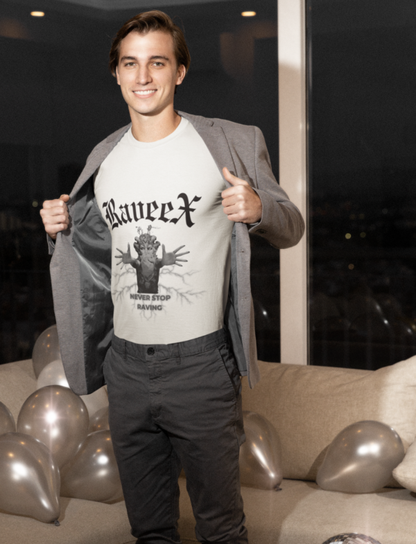T-shirts à design frontal - Never stop raving - Image 4