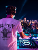 T-shirts avec design au dos - Never stop raving