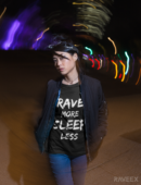 T-shirts à design frontal - Rave More – Sleep Less