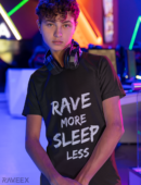 T-shirts à design frontal - Rave More – Sleep Less